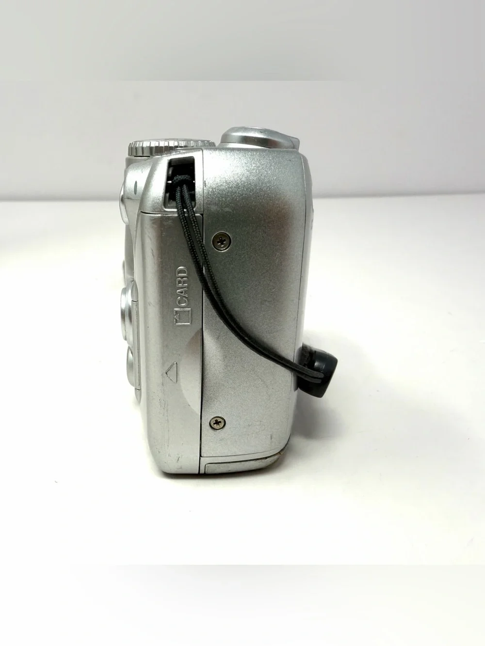 Nikon COOLPIX 2100 2MP Digital Camera 3x Digital Zoom + 128 Compact Flash Card